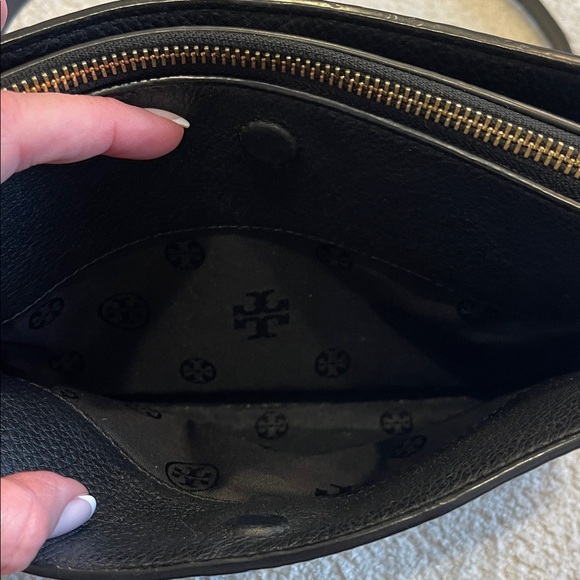 Tory Burch Black Pebbled Leather Crossbody - Picture 6 of 9